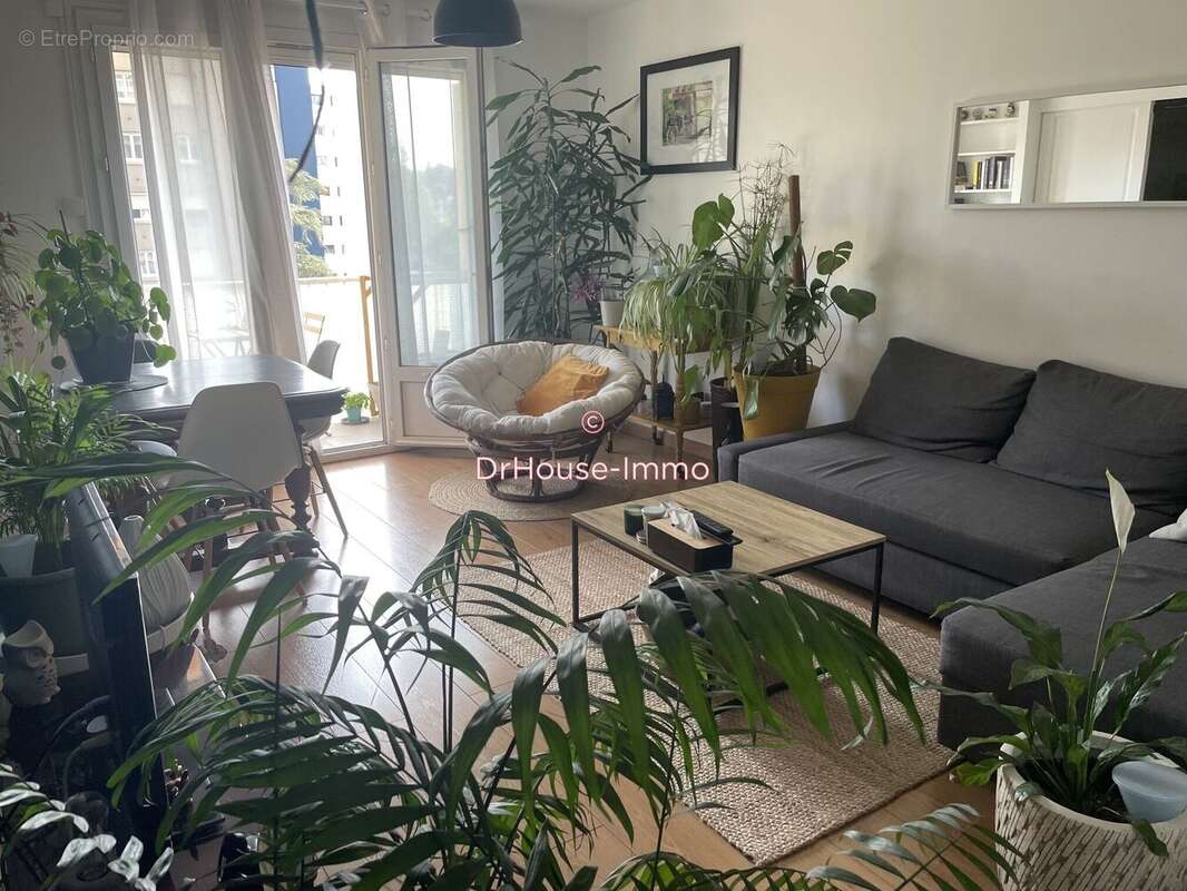 Appartement à SAINT-ETIENNE