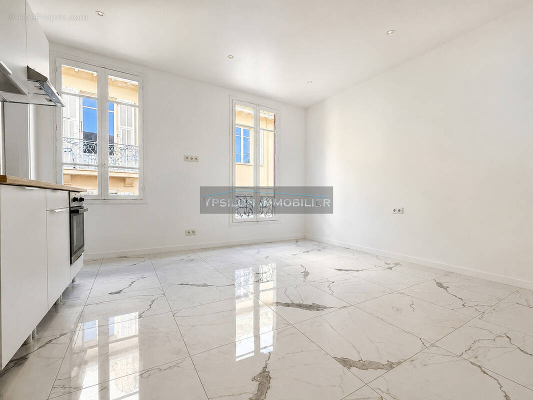Appartement à CAP-D'AIL