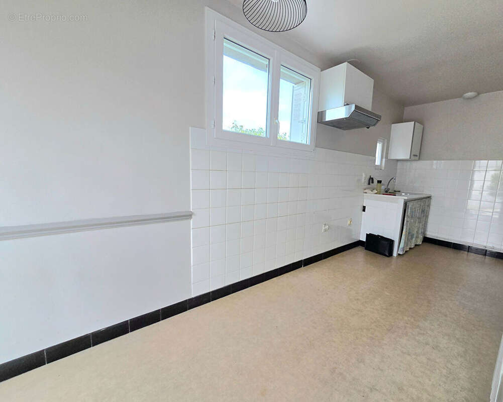 Centre ville avec garage - 41 m²- 393 m² de terrain - photo 5