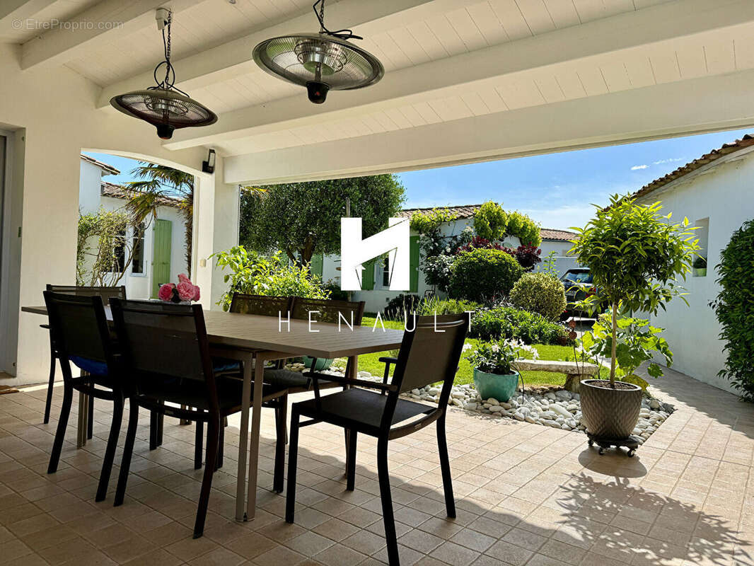 Maison à LA COUARDE-SUR-MER