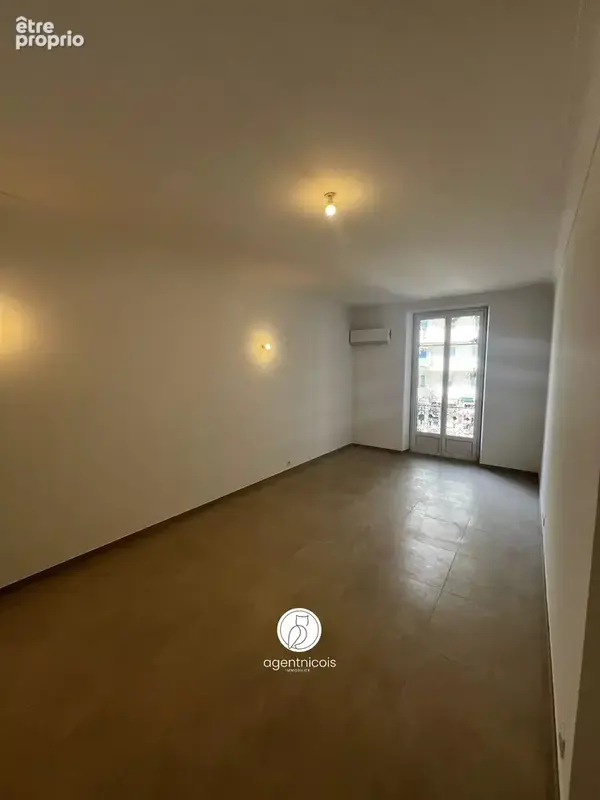 Cannes // centre ville : 3 pièces / vendu loué / très bon état / climatisé / balcon / bd carnot - photo 2