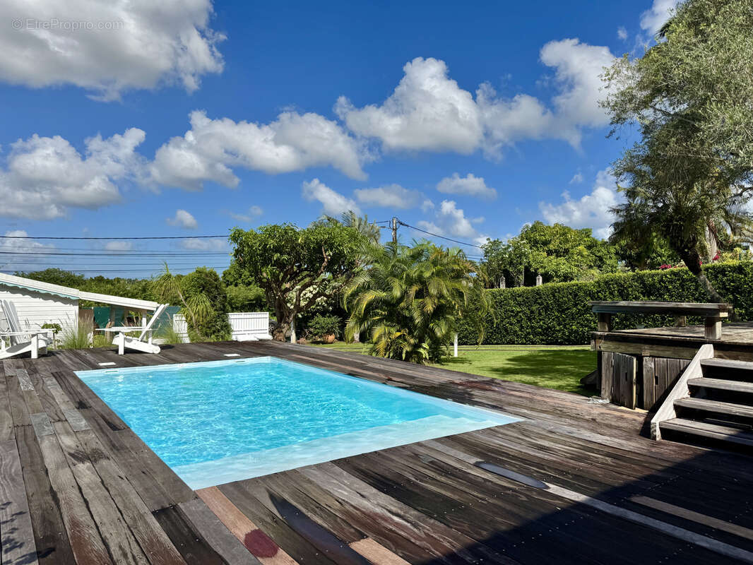 Maison à PETIT-BOURG