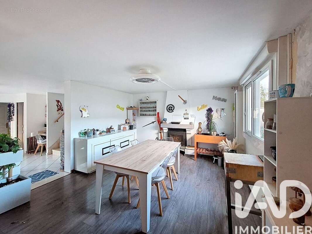 Photo 2 - Maison à LA VERRIERE