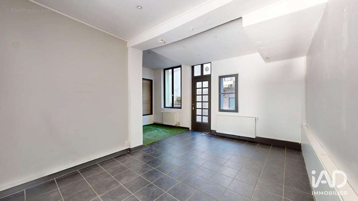 Photo 5 - Commerce à AUXERRE