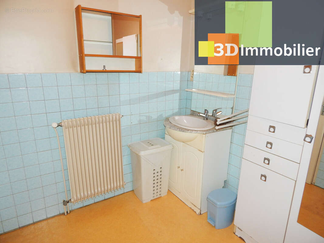 SALLE DE BAINS 5.20 M² - Maison à LONS-LE-SAUNIER