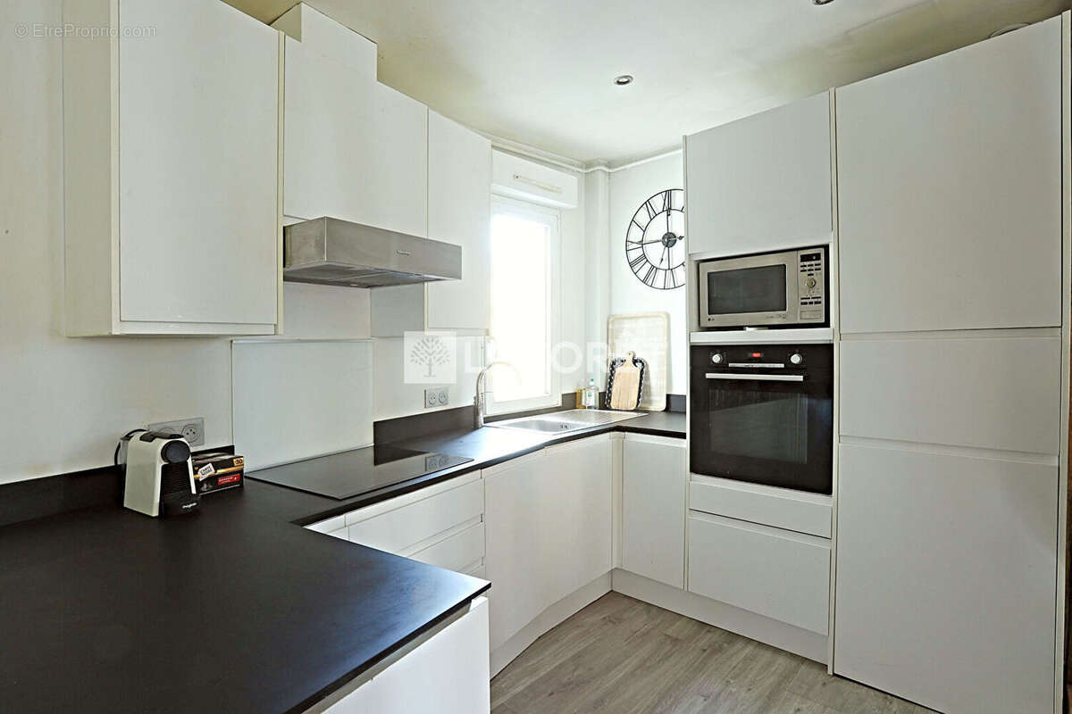 Appartement à PARIS-14E