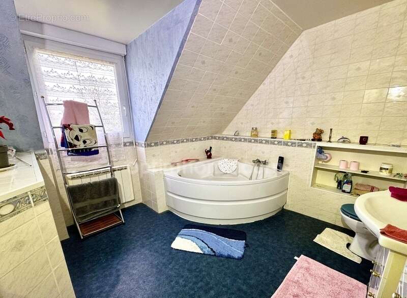 Maison à CREVECOEUR-EN-AUGE