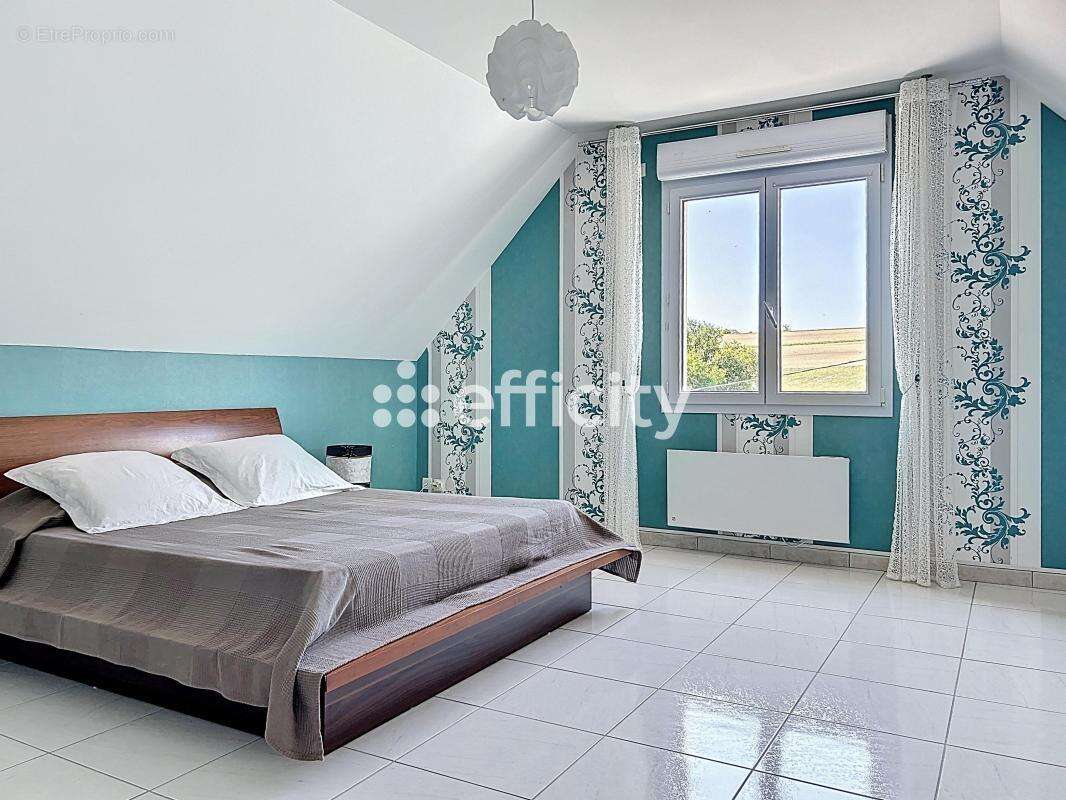 Maison à MONTRICHARD