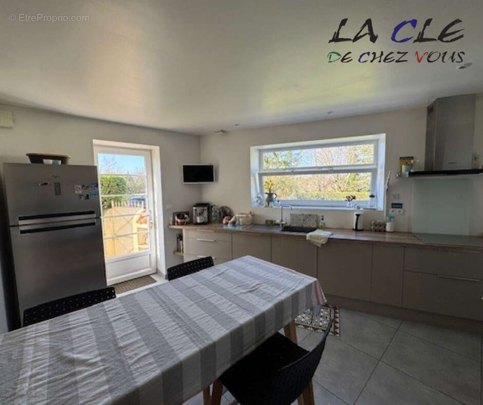 Maison à COULONGES-SUR-L'AUTIZE