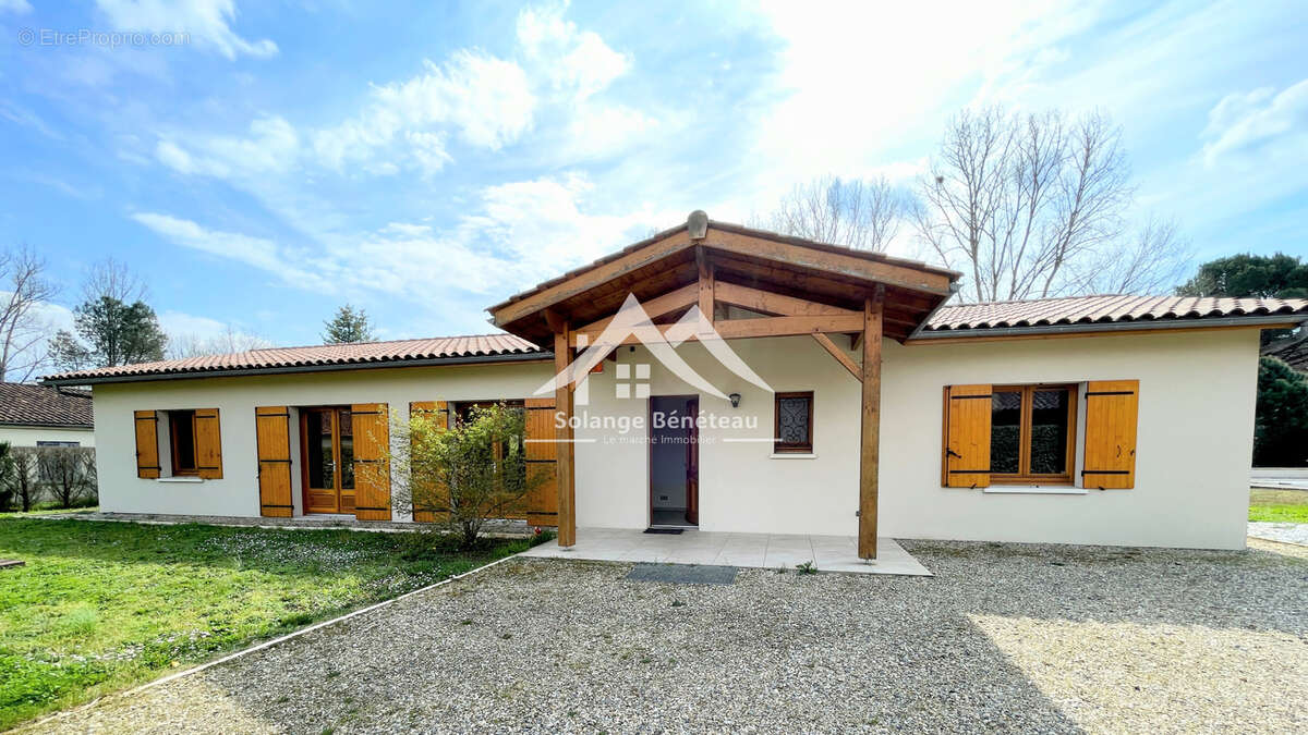 Maison à HOUEILLES