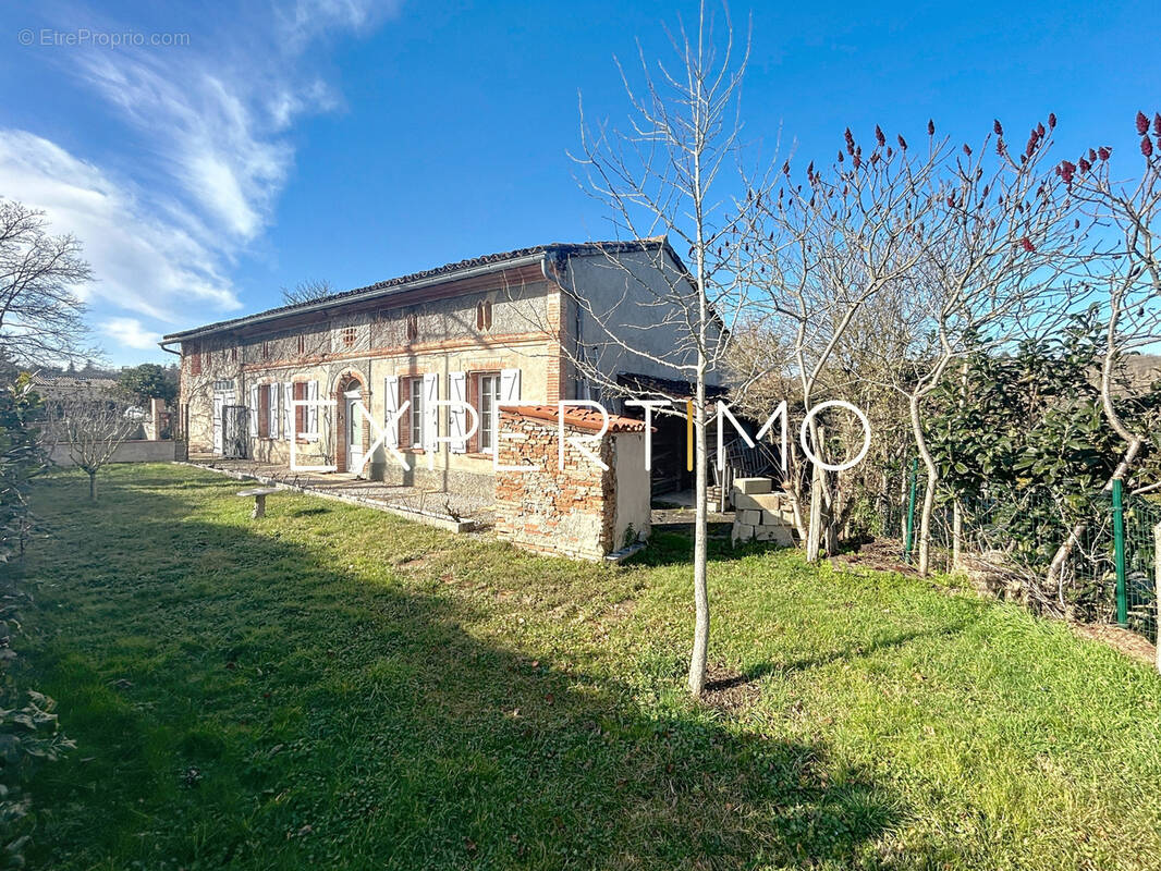 Maison à AYGUESVIVES