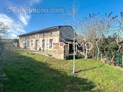 Maison à AYGUESVIVES