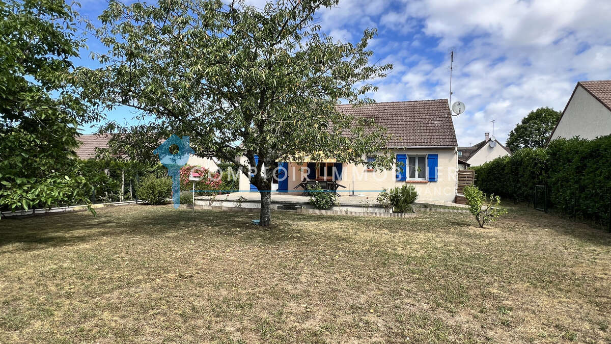 Maison à LA FERTE-ALAIS