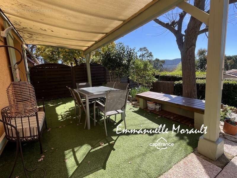 Maison à BAGNOLS-EN-FORET