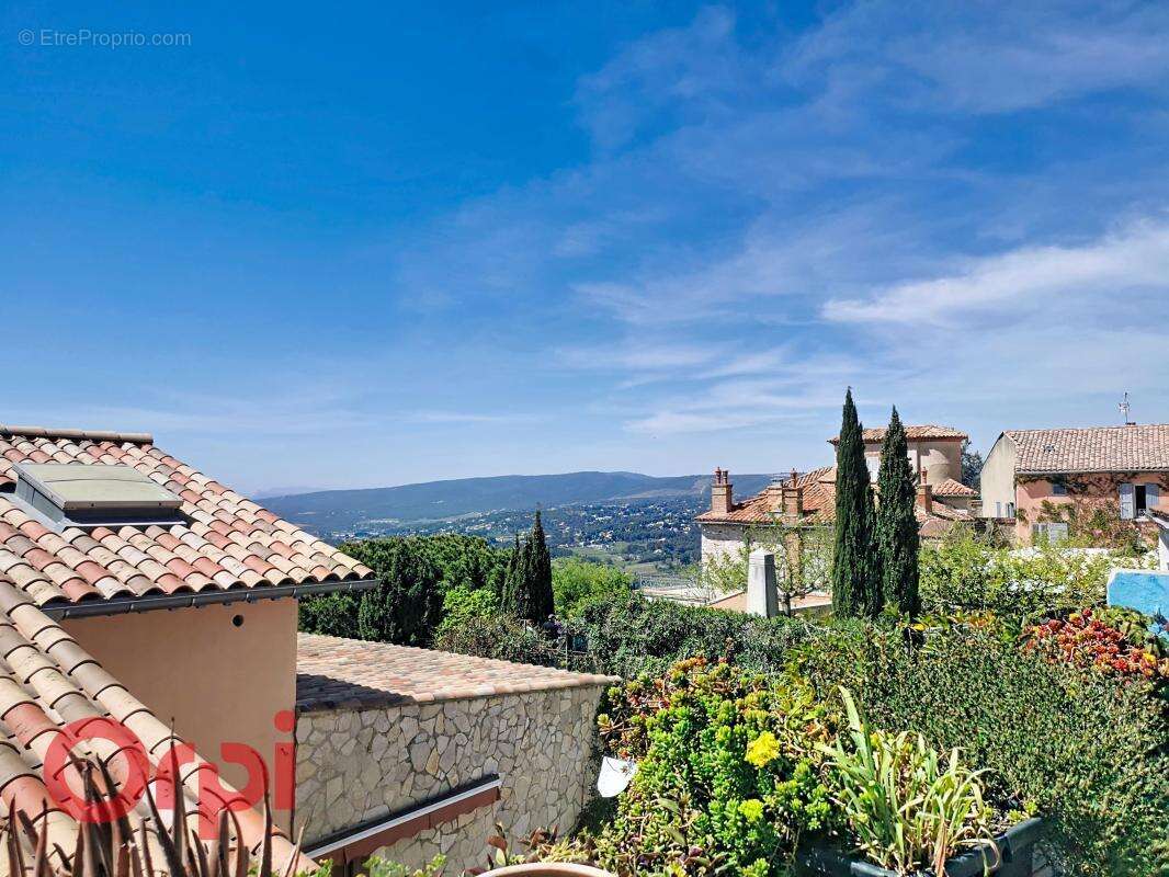 Maison de village au coeur du Castellet - studio - terrasse avec superbe vue dégagée grande cave - photo 2