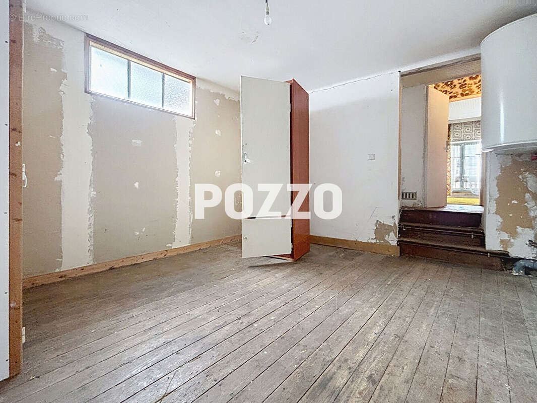 Appartement à SAINT-LAURENT-DE-TERREGATTE