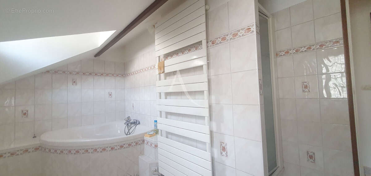 Maison à LES MUREAUX