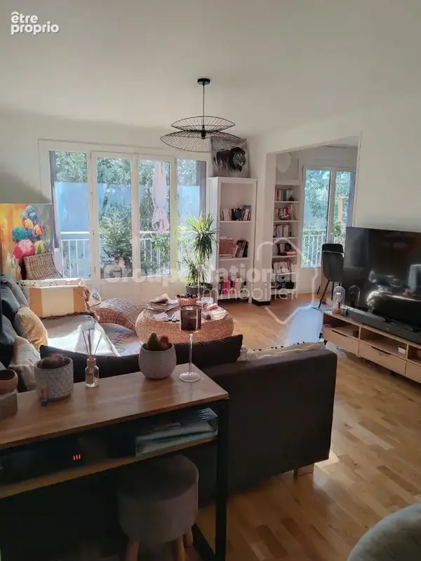 Nîmes  appartement t3/t4 terrasse 25 m²  cave  stationnement privatif - photo 2