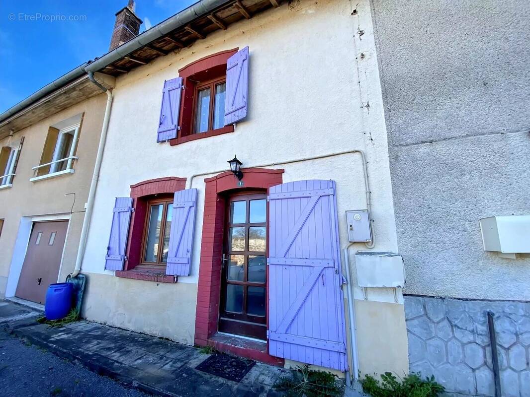 Maison à PEYRAT-DE-BELLAC