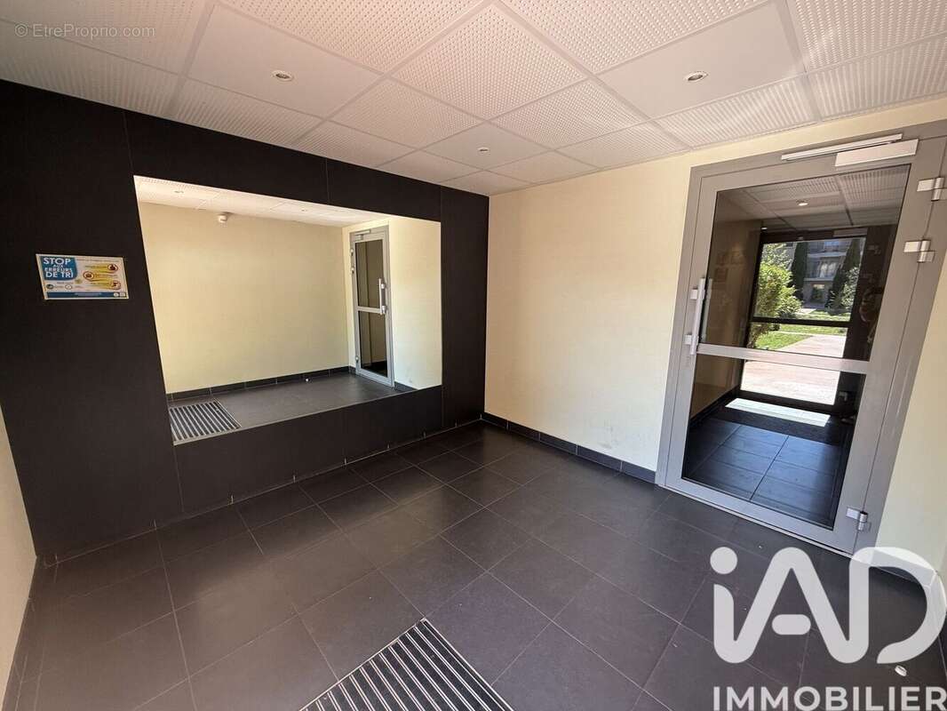 Photo 9 - Appartement à SAINT-LAURENT-DE-LA-SALANQUE