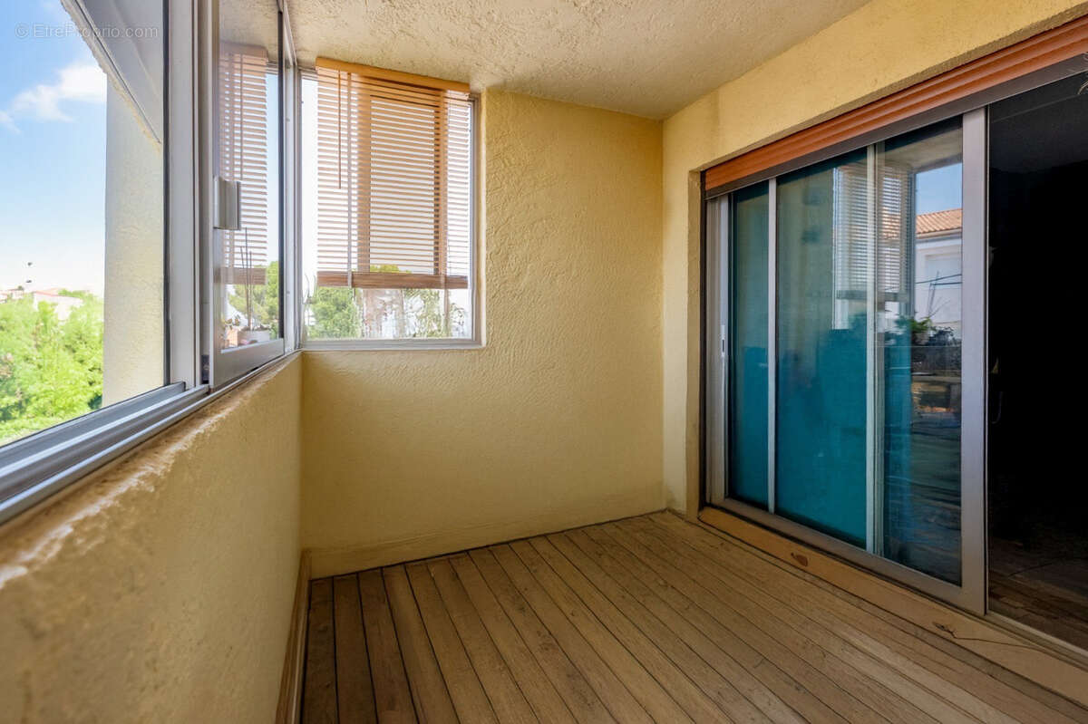 Bel appartement type 4 en DUPLEX - idéalement situé - au dernier étage - photo 8