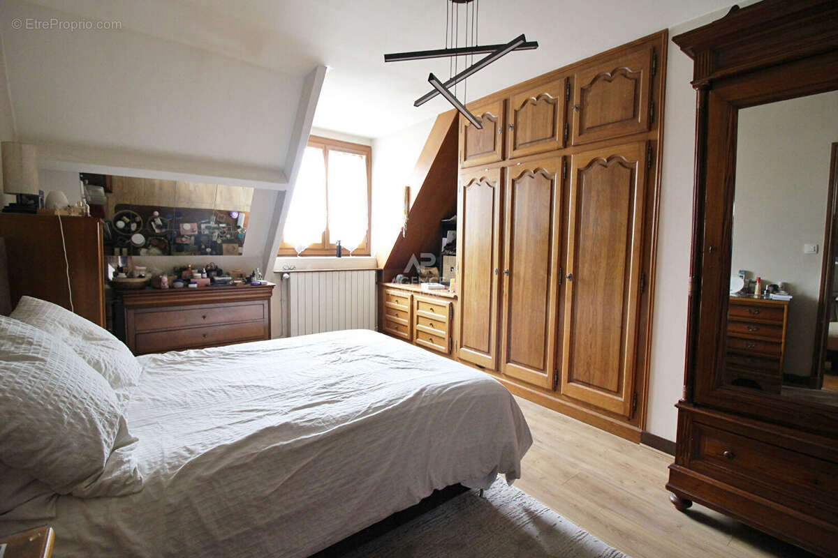 Maison à LE PLESSIS-BOUCHARD