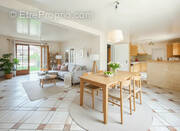 Maison à VERRIERES-LE-BUISSON