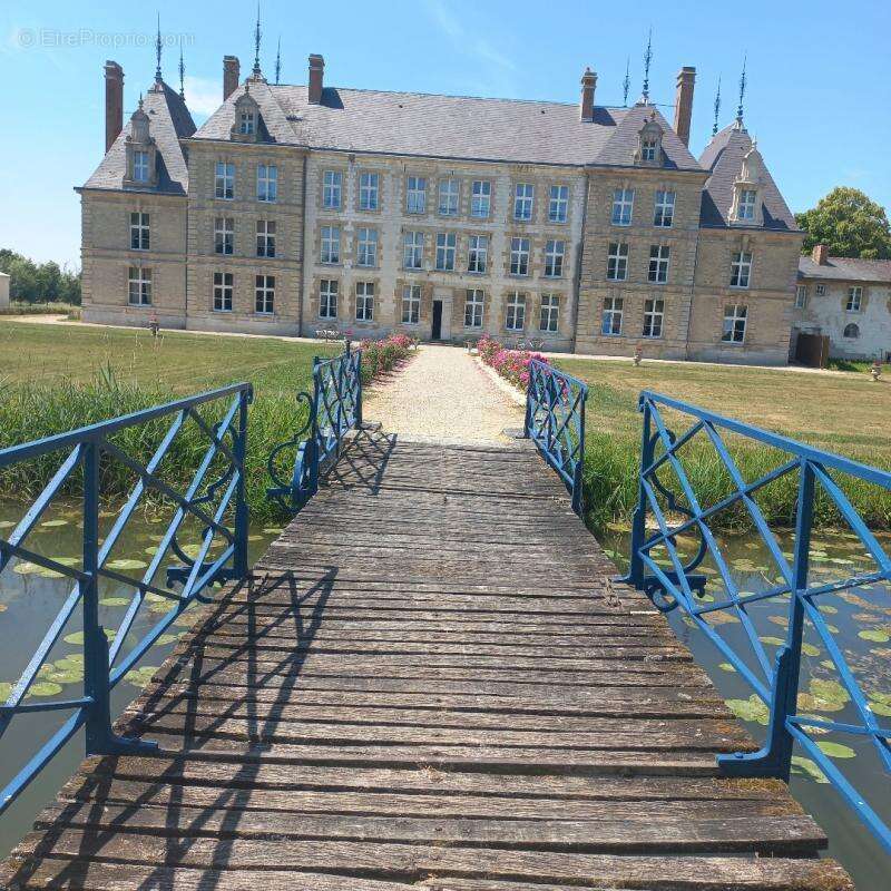 Maison à VITRY-LA-VILLE