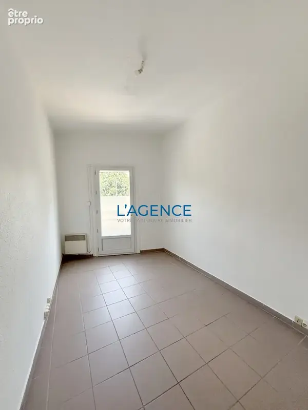 Appartement T2 de 54 m2 en dernier étage avec balcon au centre ville de Hyères - photo 7