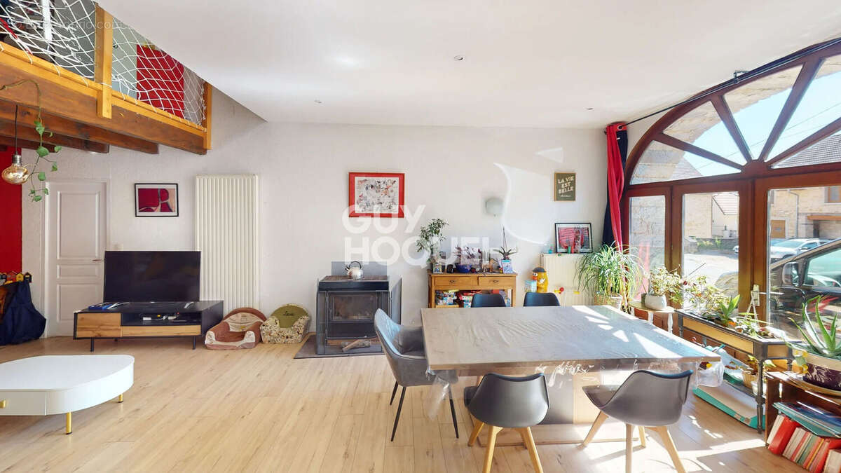 Maison Velleguindry Et Levrecey - photo 2
