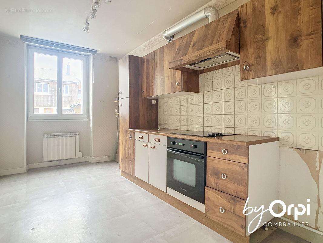 Maison à SAINT-GERVAIS-D&#039;AUVERGNE