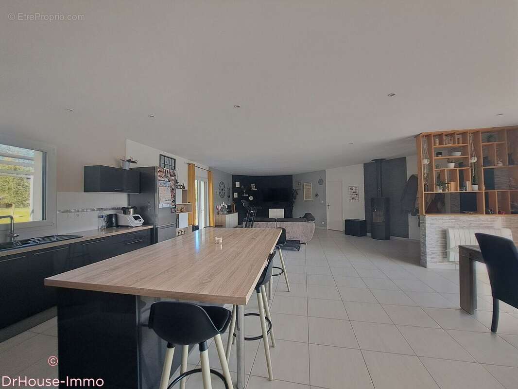 Maison à MINIAC-MORVAN