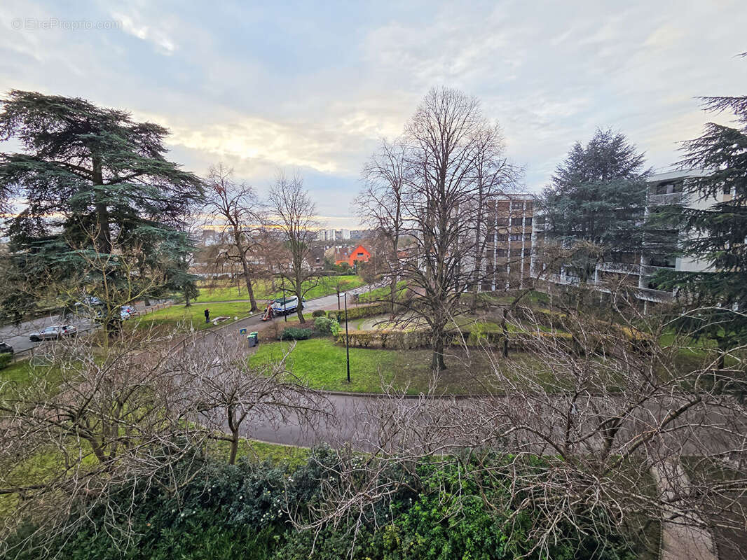 Appartement à VERRIERES-LE-BUISSON