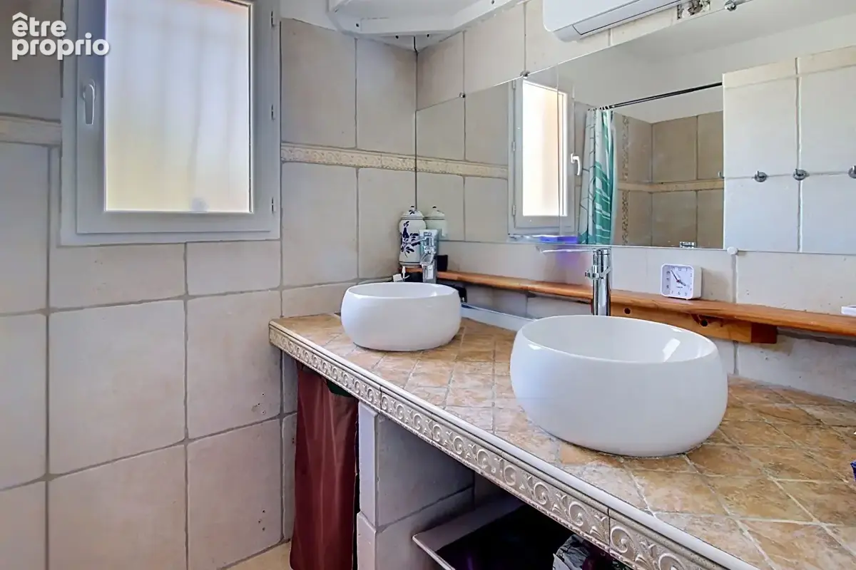 A VENDRE EN EXCLUSIVITE ! À  VIDAUBAN Maison de plain-pied 4 pièces 88 m2 avec piscine  sur un terrain de 1 455 m2 - photo 7
