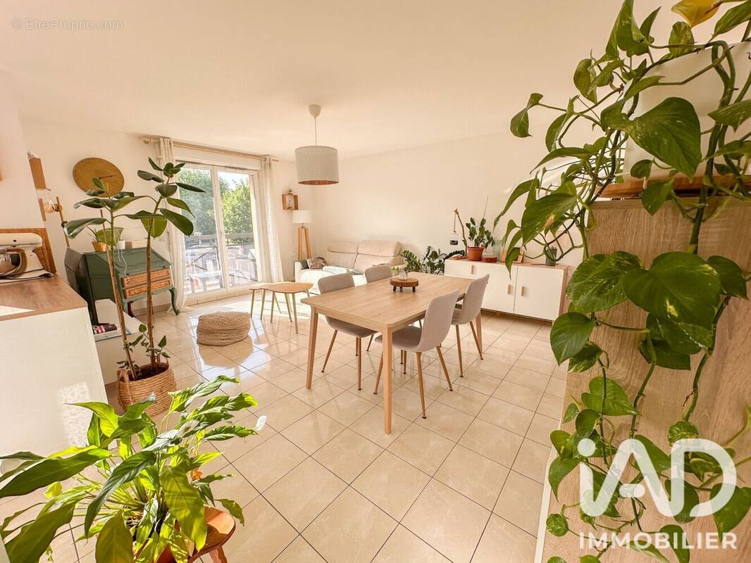 Photo 1 - Appartement à SAINT-PIERRE-DU-PERRAY