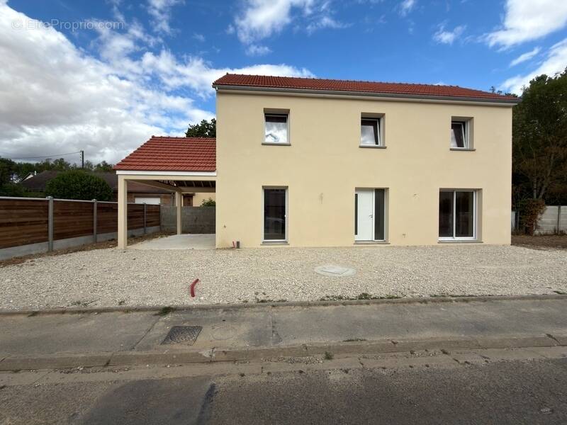 Maison à GALLARDON