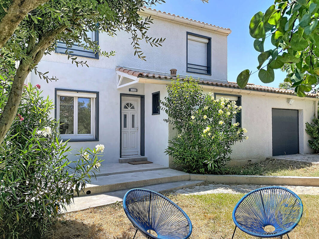 Maison à LES ANGLES