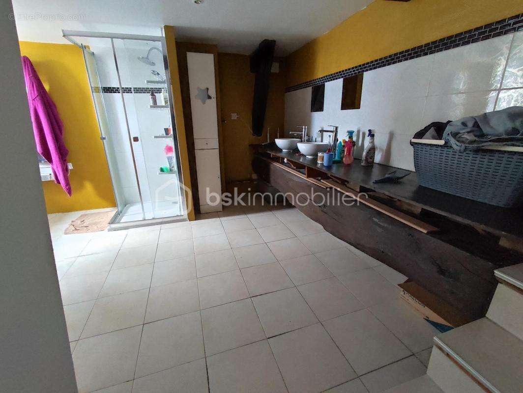  Belle maison familiale aux volumes généreux – Un cadre de vie idéal !A Neuvy-Sautour - photo 11