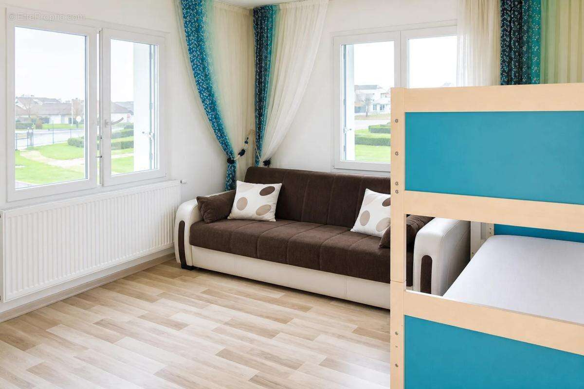 Maison de 9 pièces de 145 m² à Villemandeur - photo 8
