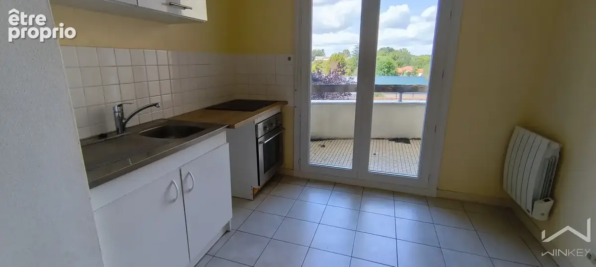 À vendre    appartement 72 m2   saint pierre montlimart -  lumineux, cave et parking - photo 7