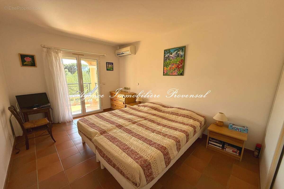 Appartement 87 m² à Sainte-Maxime  - photo 9