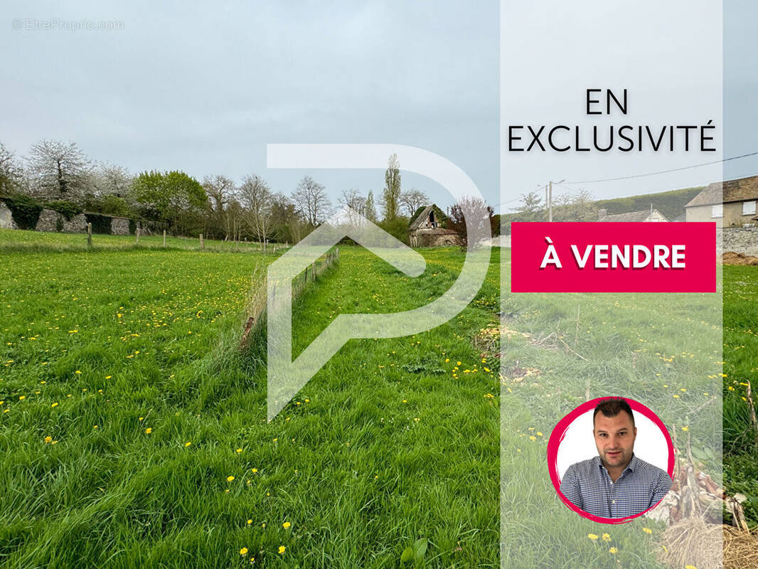 Terrain à SAINT-LUBIN-DE-LA-HAYE