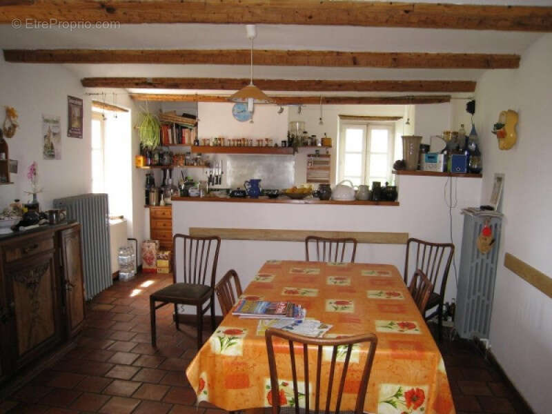 Mas du 18e de 500 m2 avec 6 appartements, sur 2 hectares - photo 6