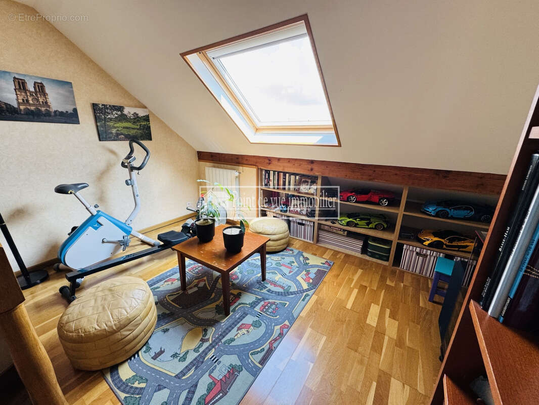 Maison à SAVIGNY-SUR-ORGE