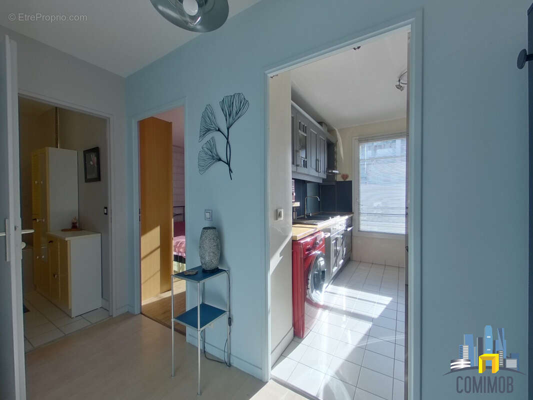 Appartement à COURBEVOIE