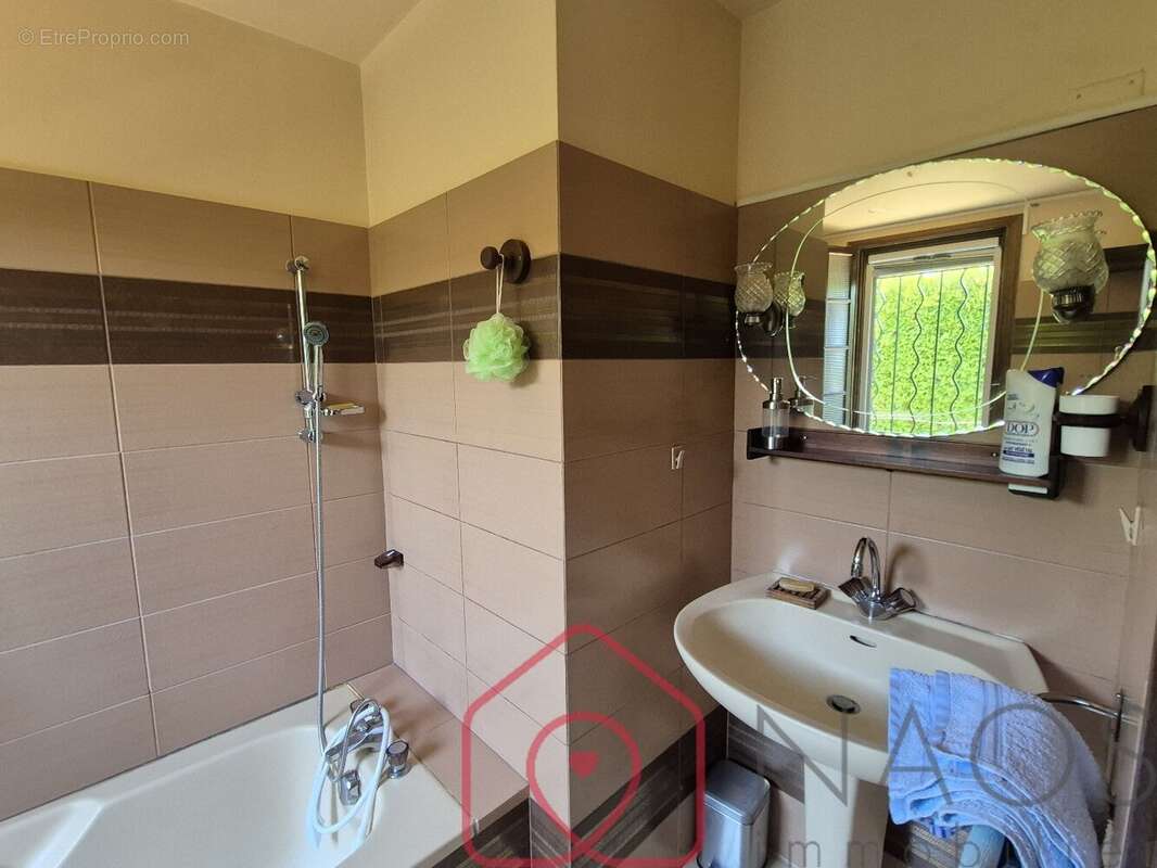 Maison à VINON-SUR-VERDON