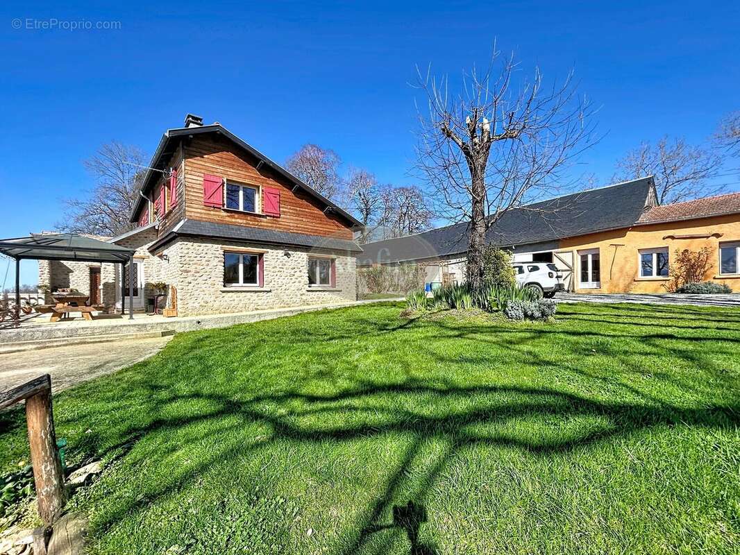 Maison à PERE