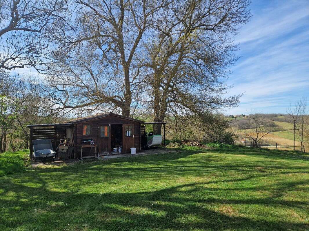 Propriété avec piscine sur environ 1,5 Ha de terrain - photo 14