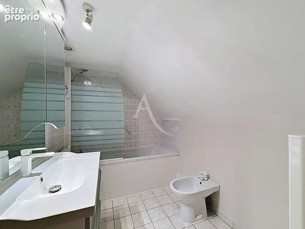 Maison Trélazé Familiale secteur Les Tellières . - photo 14