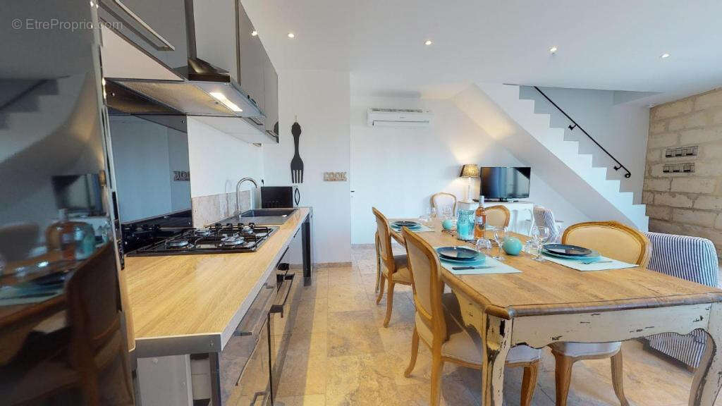 Appartement à SAINT-PIERRE-DE-MEZOARGUES